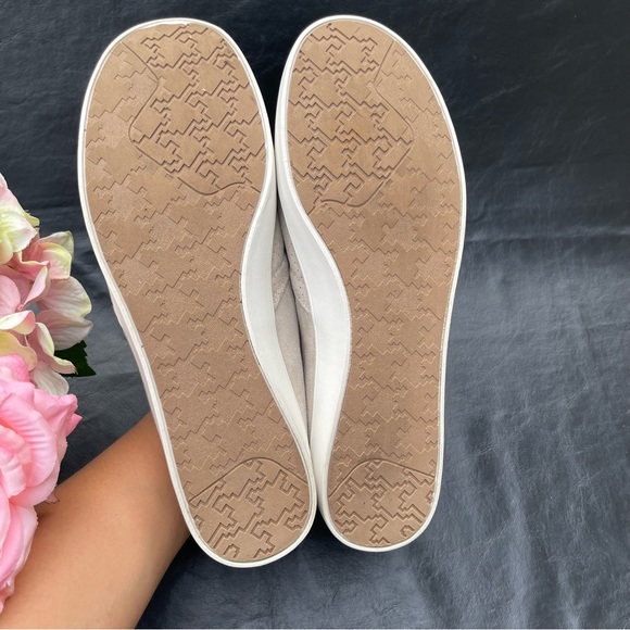 Women's Madison Slip On Sneaker
Shop all Dr. Scholl's size 11 - Picture 7 of 7